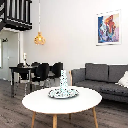 Holiday home Lxxix *